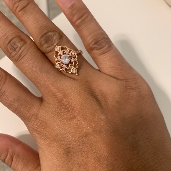 Vintage Style Filigree Rose Goldtone Jeweled Ring - Picture 6 of 6